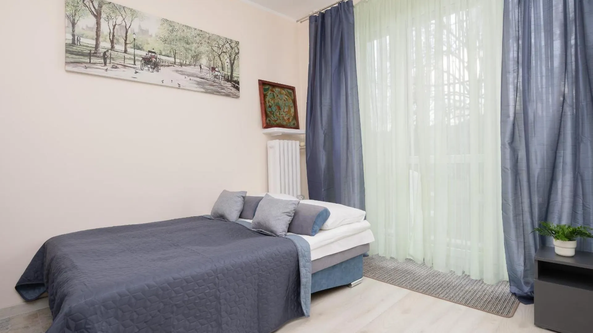Studio With Balcony 180 M To The Royal Baths By Noclegi Renters Varšava Polsko