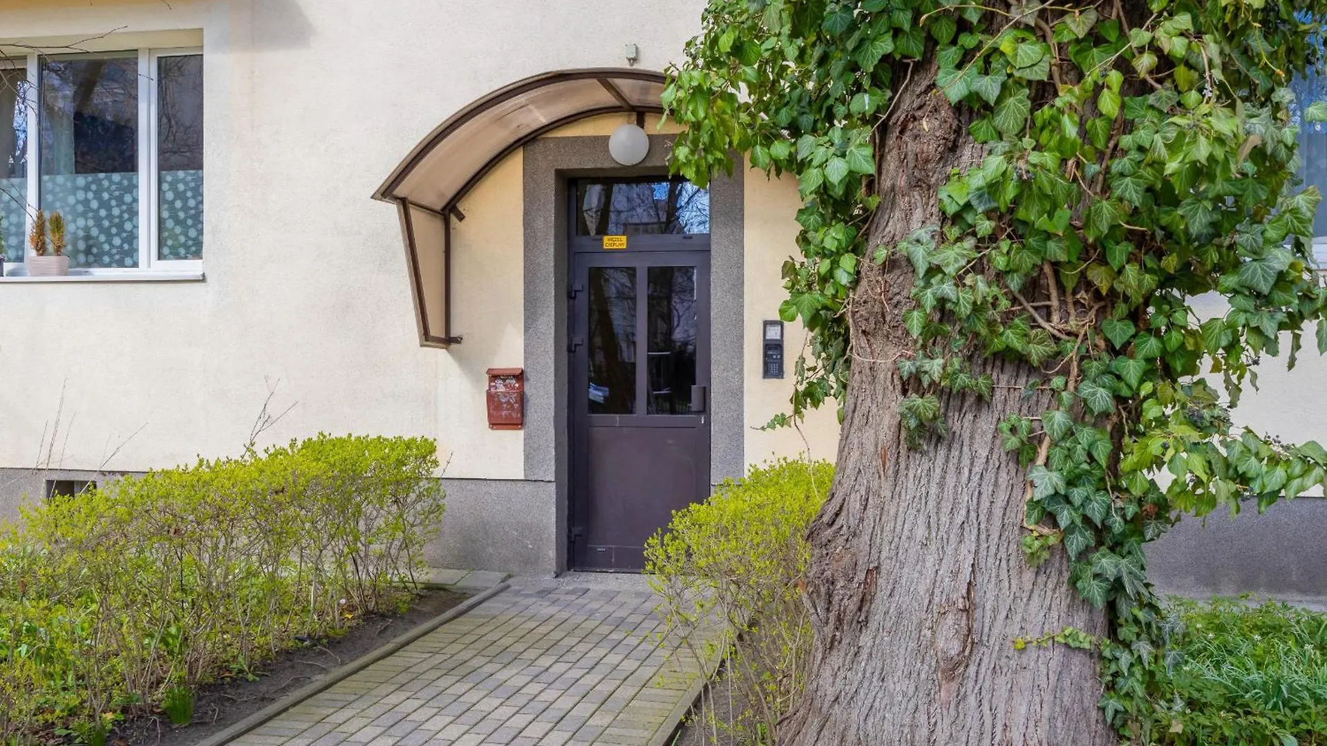 Studio With Balcony 180 M To The Royal Baths By Noclegi Renters Warsaw