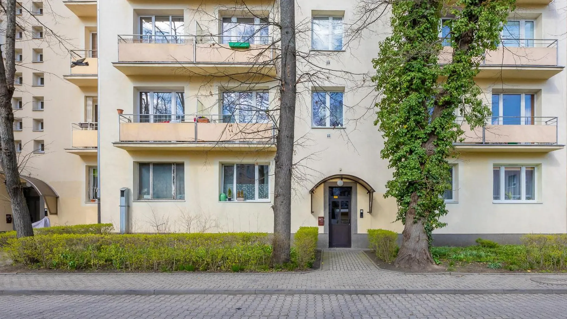 Studio With Balcony 180 M To The Royal Baths By Noclegi Renters Warsaw 0*,  Poland