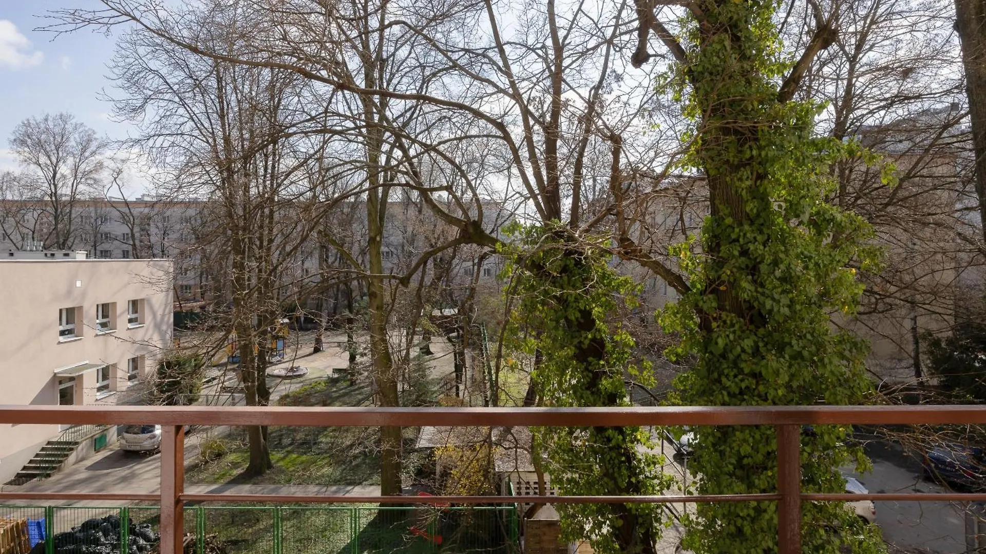 Studio With Balcony 180 M To The Royal Baths By Noclegi Renters Warsaw Apartment